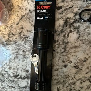 CURT 23518 Black Trailer Hitch Lock, 5/8-Inch Pin Diameter, Fits 2-Inch Receiver